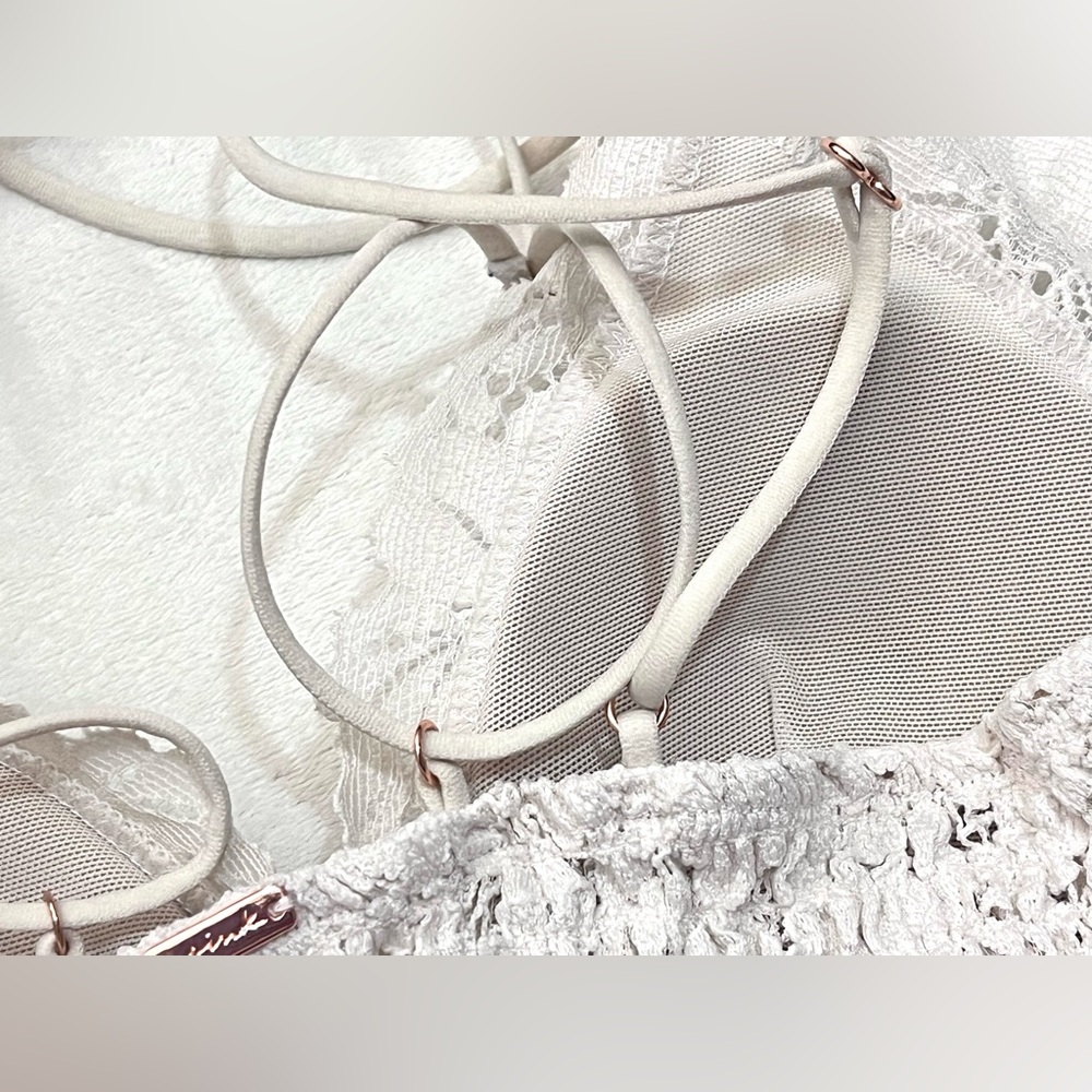 PINK by Victoria’s Secret Women’s White Floral Lace Strappy Wireless Bralette - Picture 13 of 16